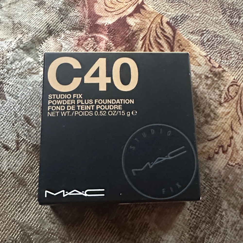 🆕 MAC Studio Fix Powder Plus Foundation - C40 0.52 oz - NIB - Picture 4 of 4